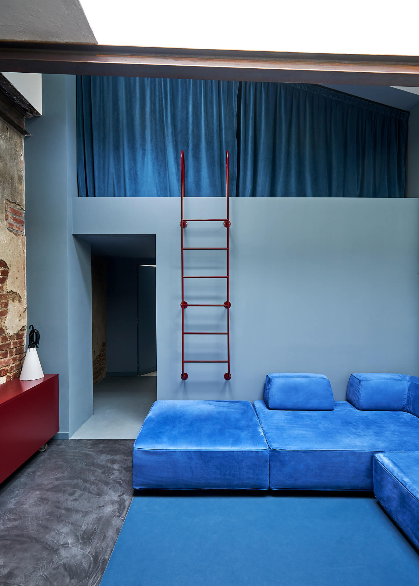 Loft DE — Living Room