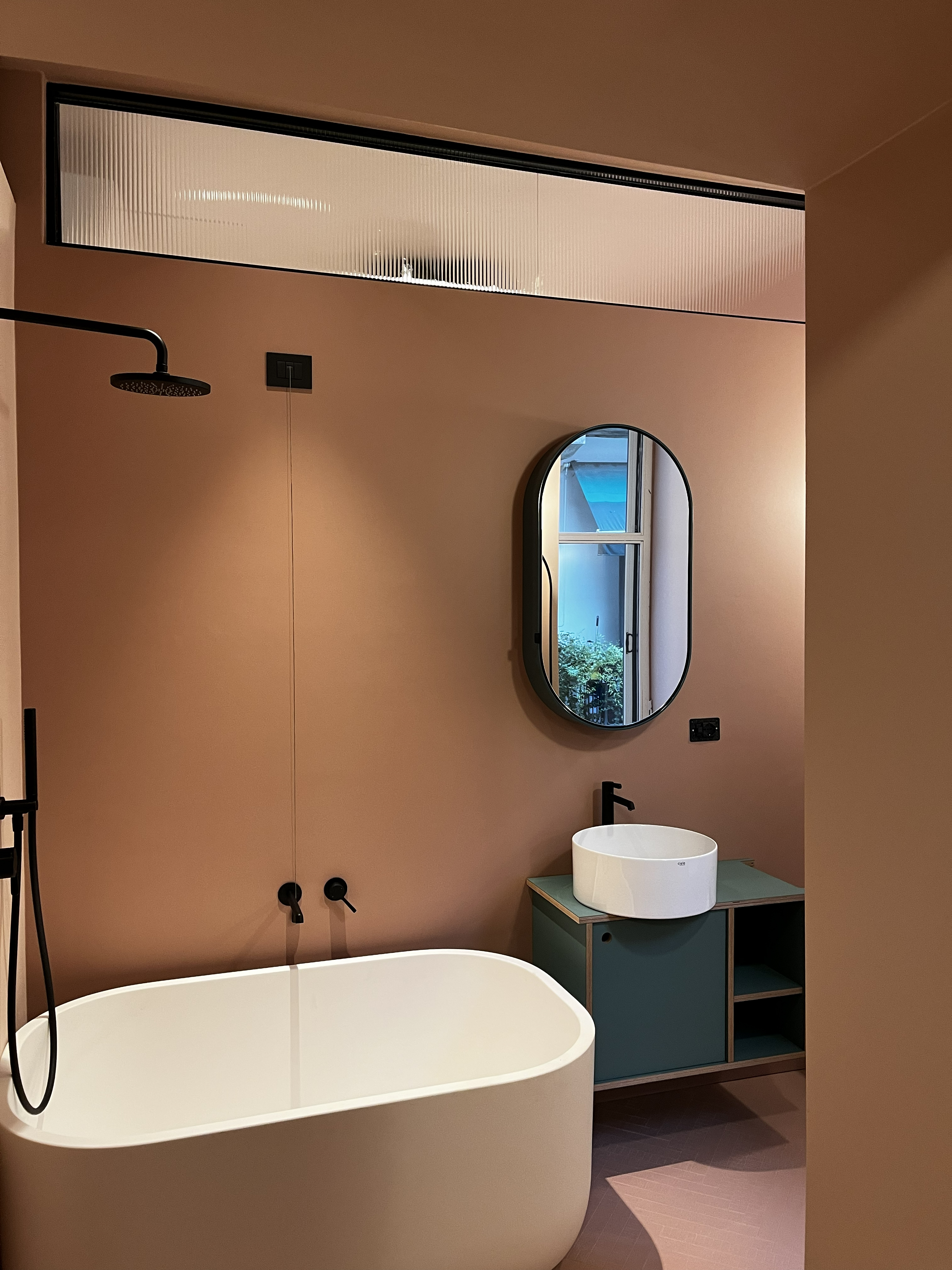 APT Moscova — Bathroom