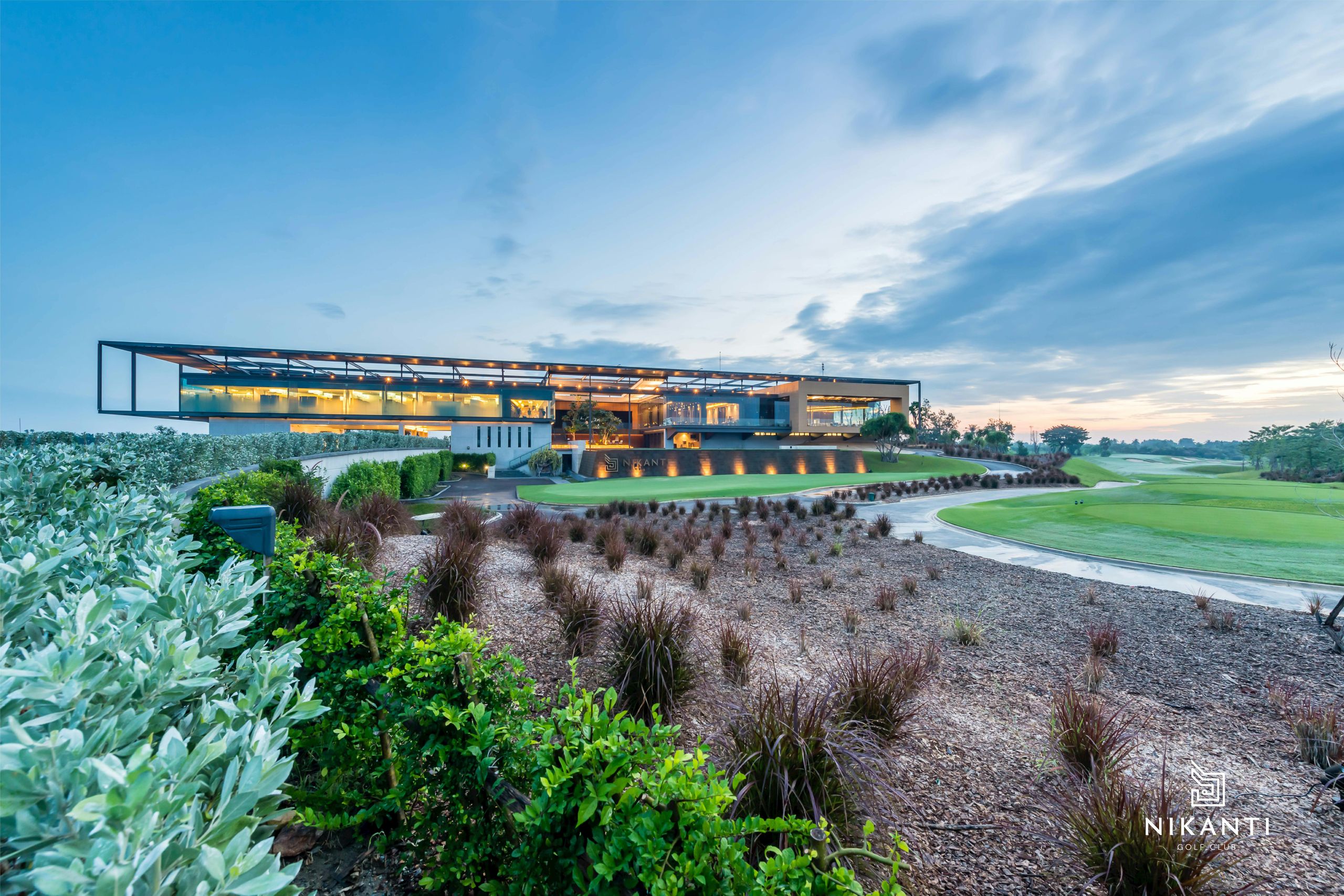 Nikanti Golf Clubhouse — Exterior