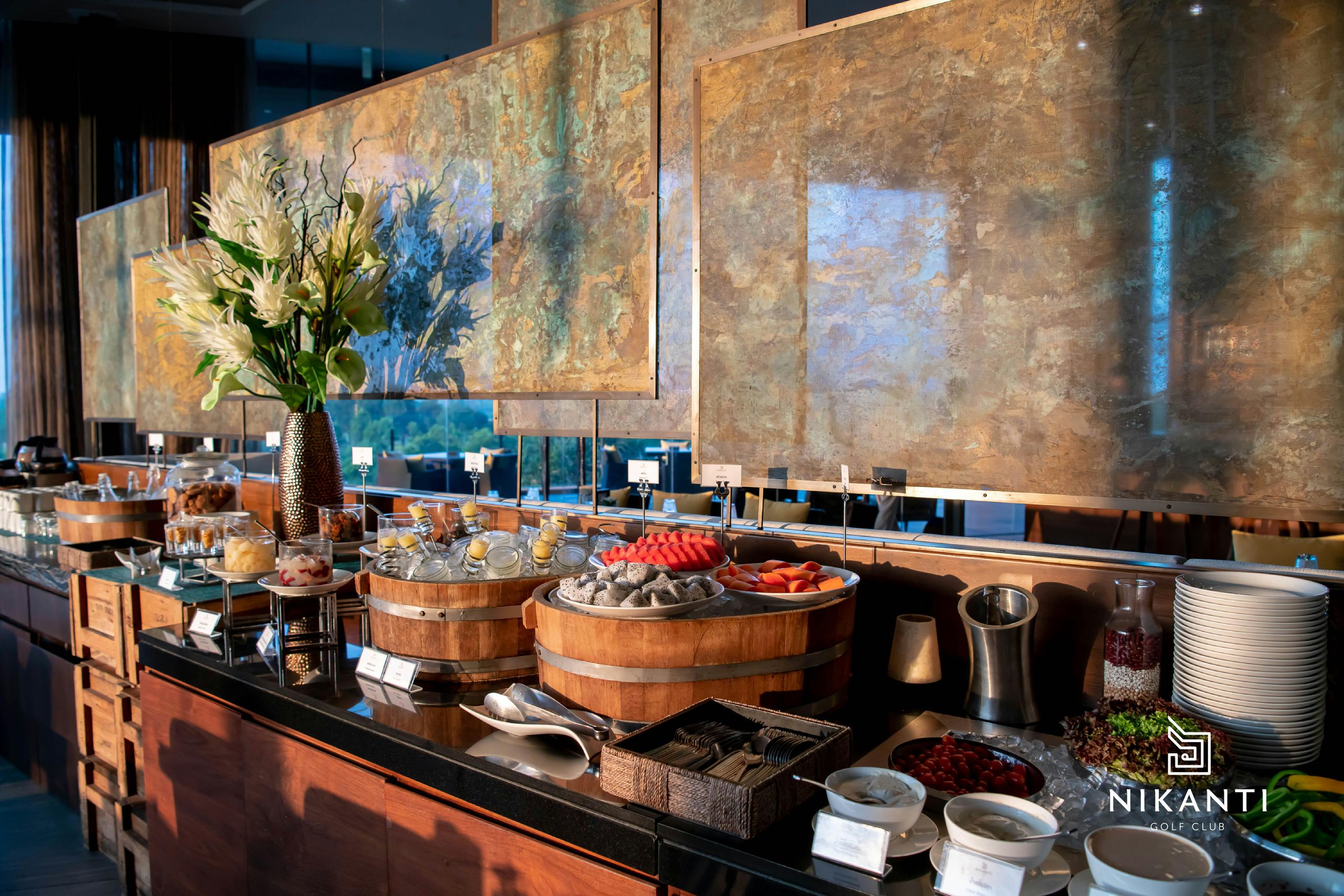 Nikanti Golf Clubhouse — Dining Room
