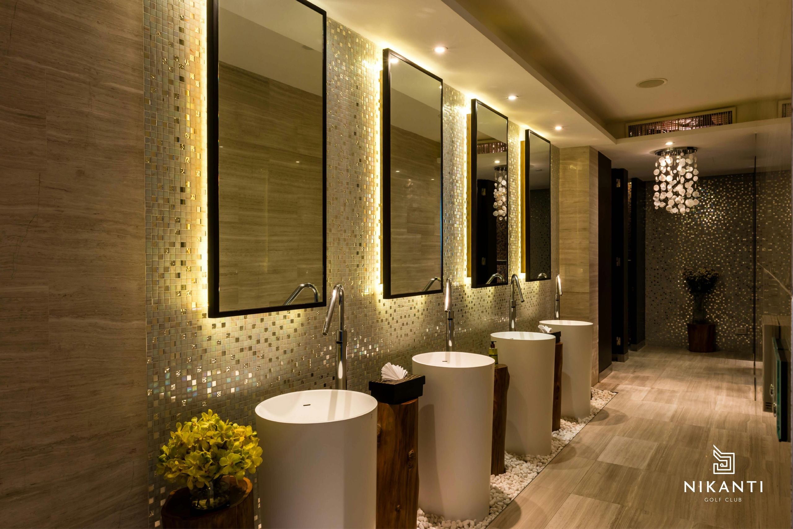 Nikanti Golf Clubhouse — Bathroom