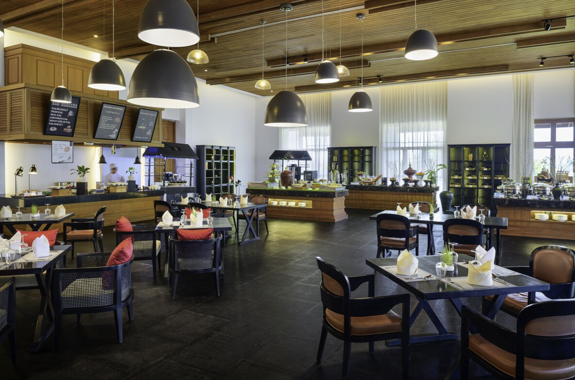M Gallery - The Lake Garden Hotel Nay Pyi Taw — Dining Room