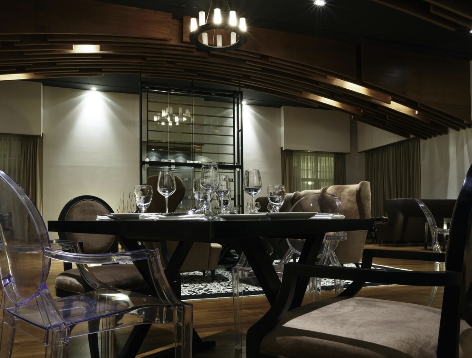 M Gallery - The Lake Garden Hotel Nay Pyi Taw — Dining Room