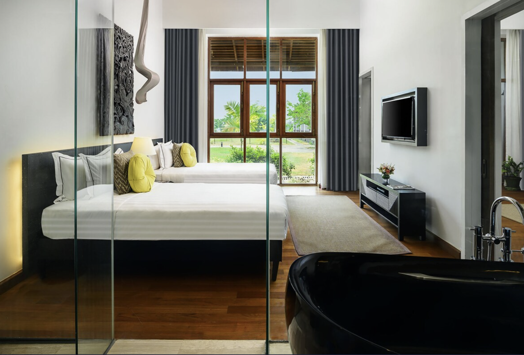 M Gallery - The Lake Garden Hotel Nay Pyi Taw — Bedroom