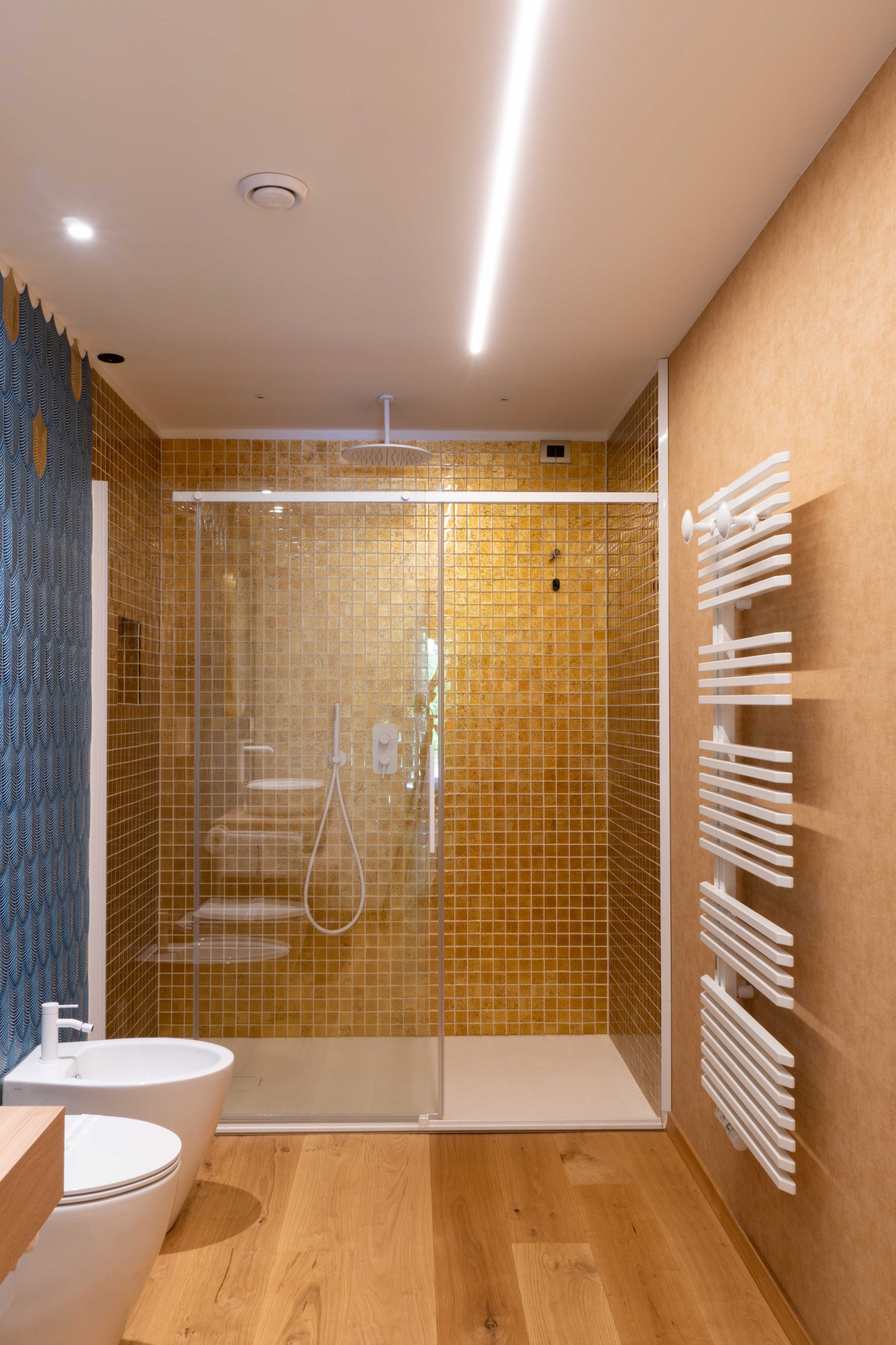 UN BAGNO PREZIOSO — Bathroom
