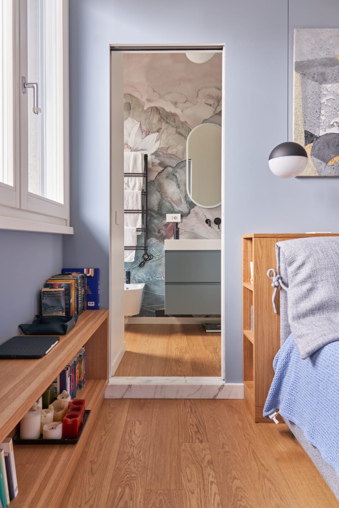 Welcoming and Convivial Warm House — Bedroom