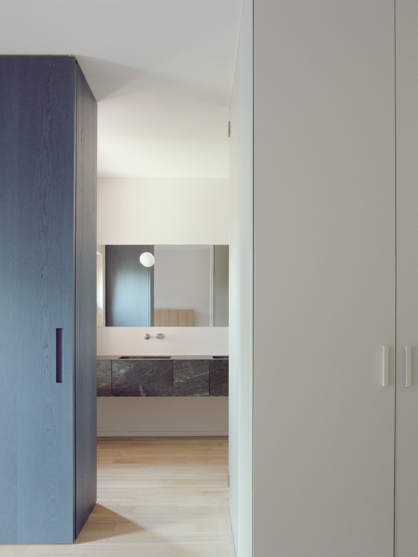 House on Lugano lake — Bathroom
