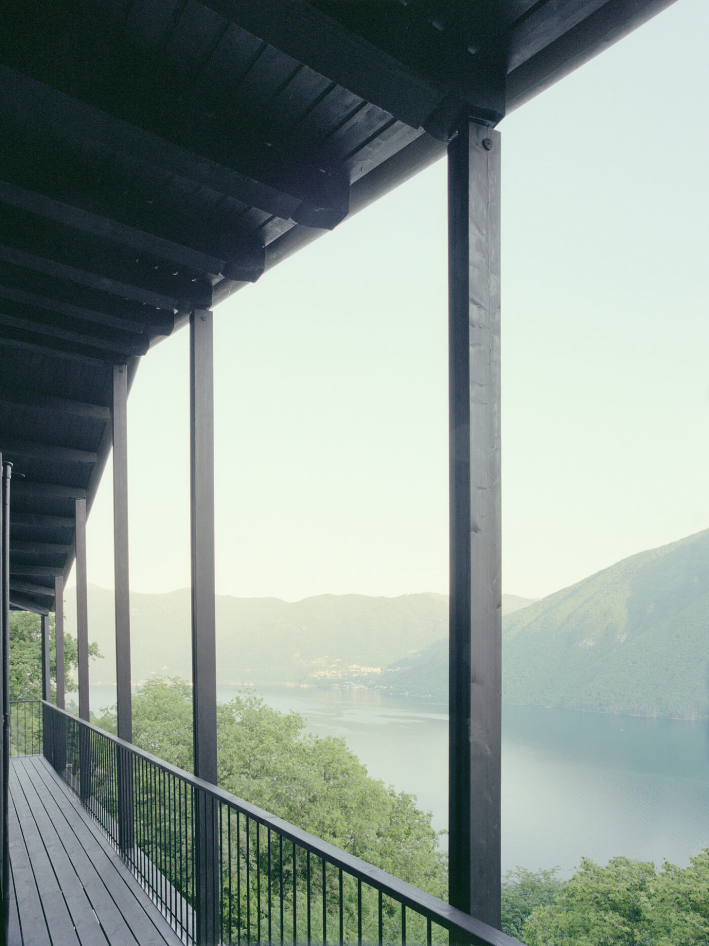 House on Lugano lake — Balcony & Terrace