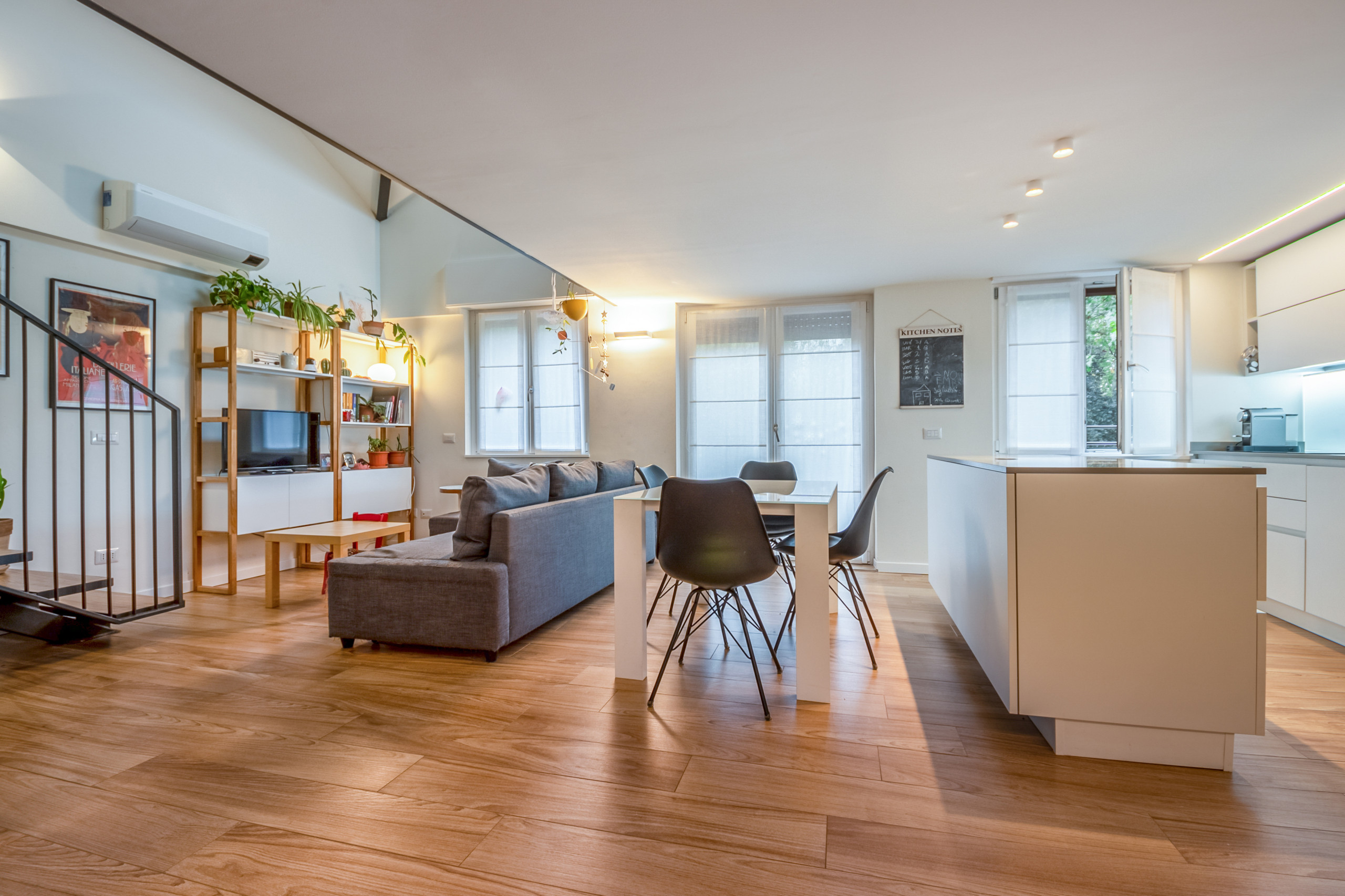 Recupero Sottotetto - Ristrutturazione Completa - San Siro — Living Room