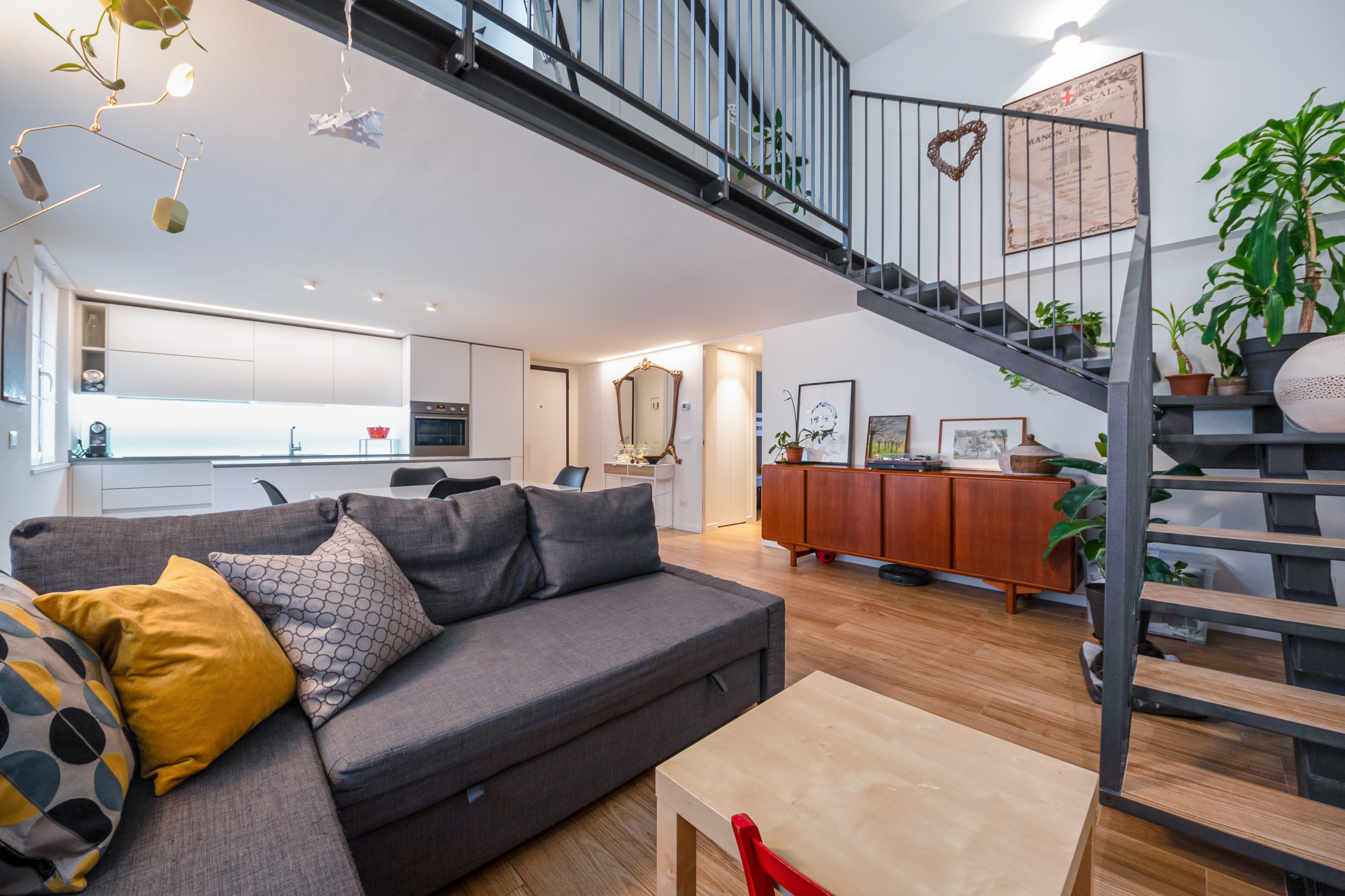 Recupero Sottotetto - Ristrutturazione Completa - San Siro — Living Room