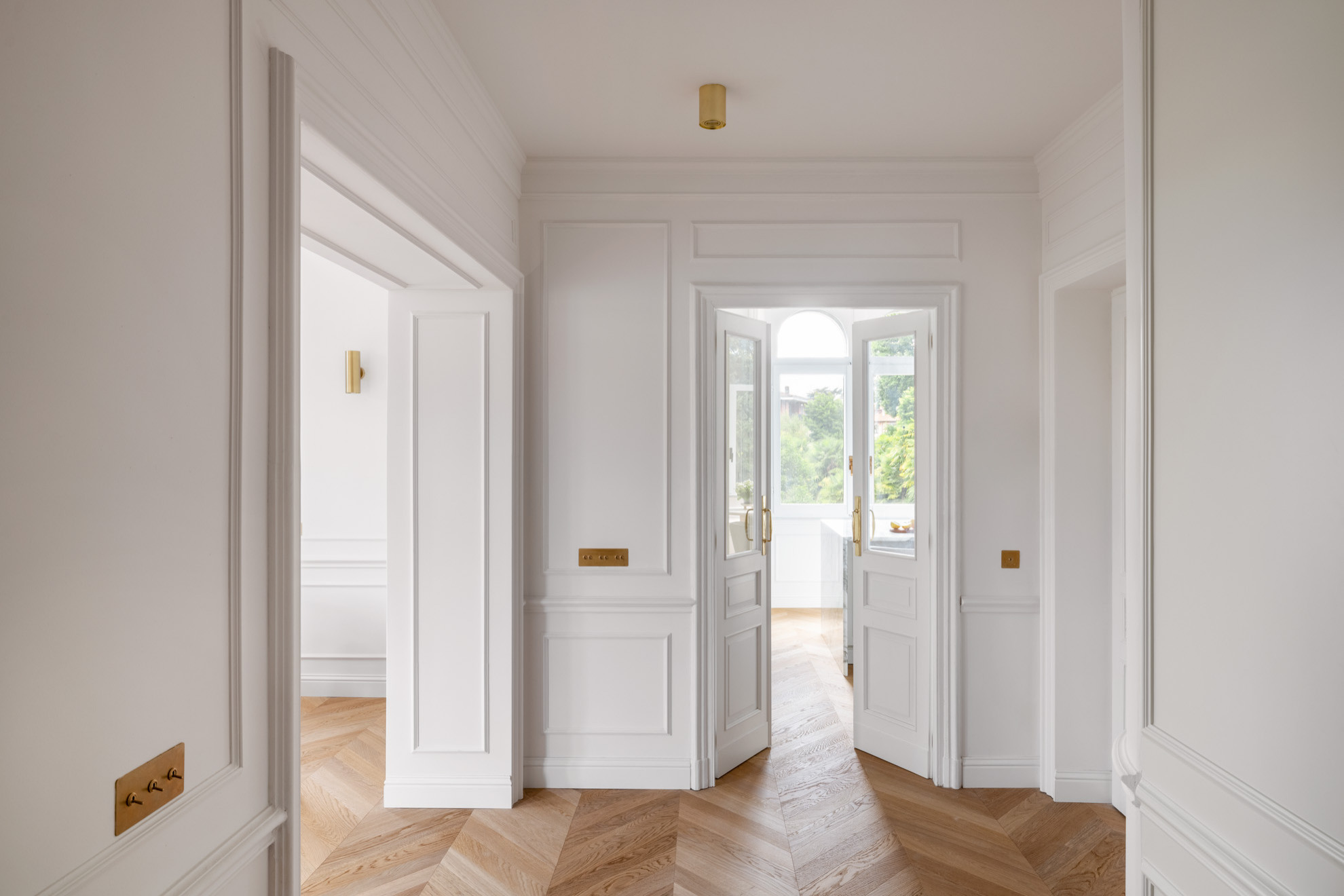 VPRV+1 — Hallway
