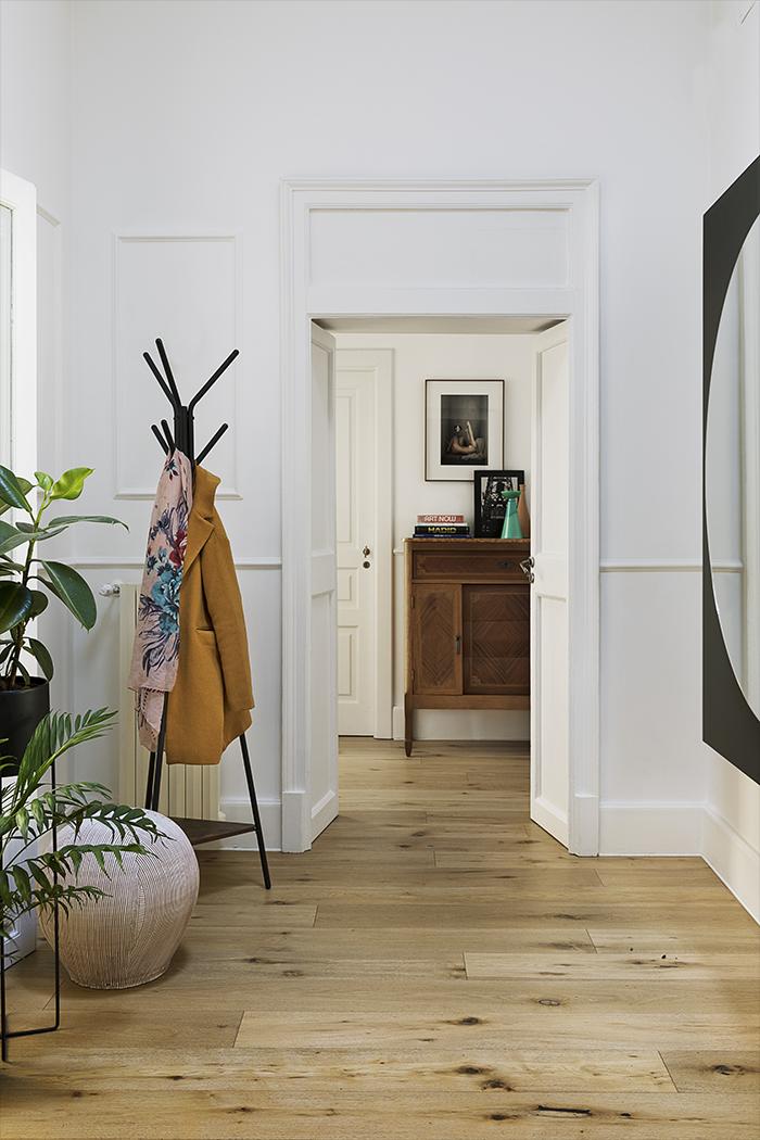 Season V — Foyer